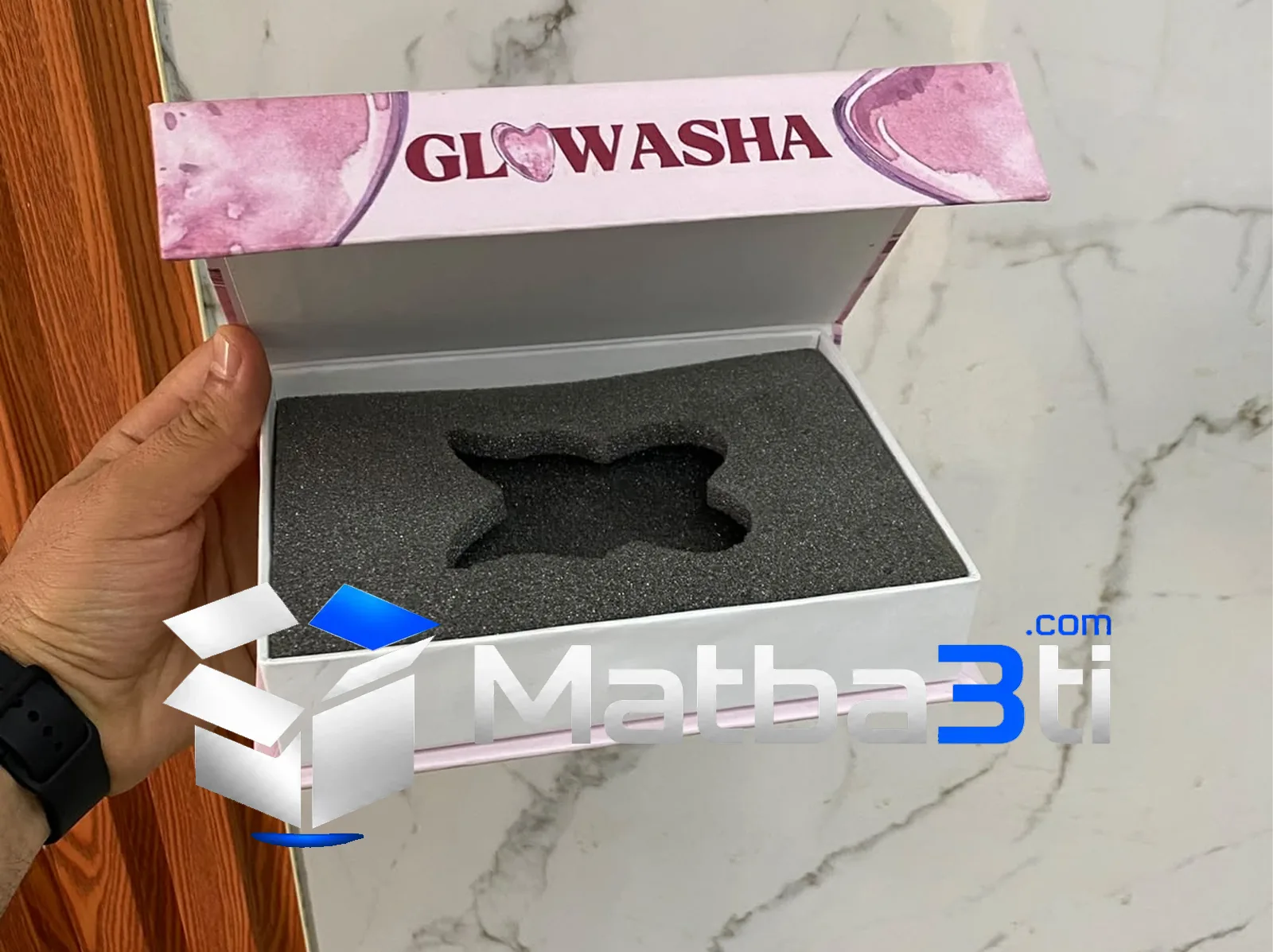 بوكس مخصص مفتوح مع فوم داخلي لتثبيت المنتج من أعمال مطبعتي