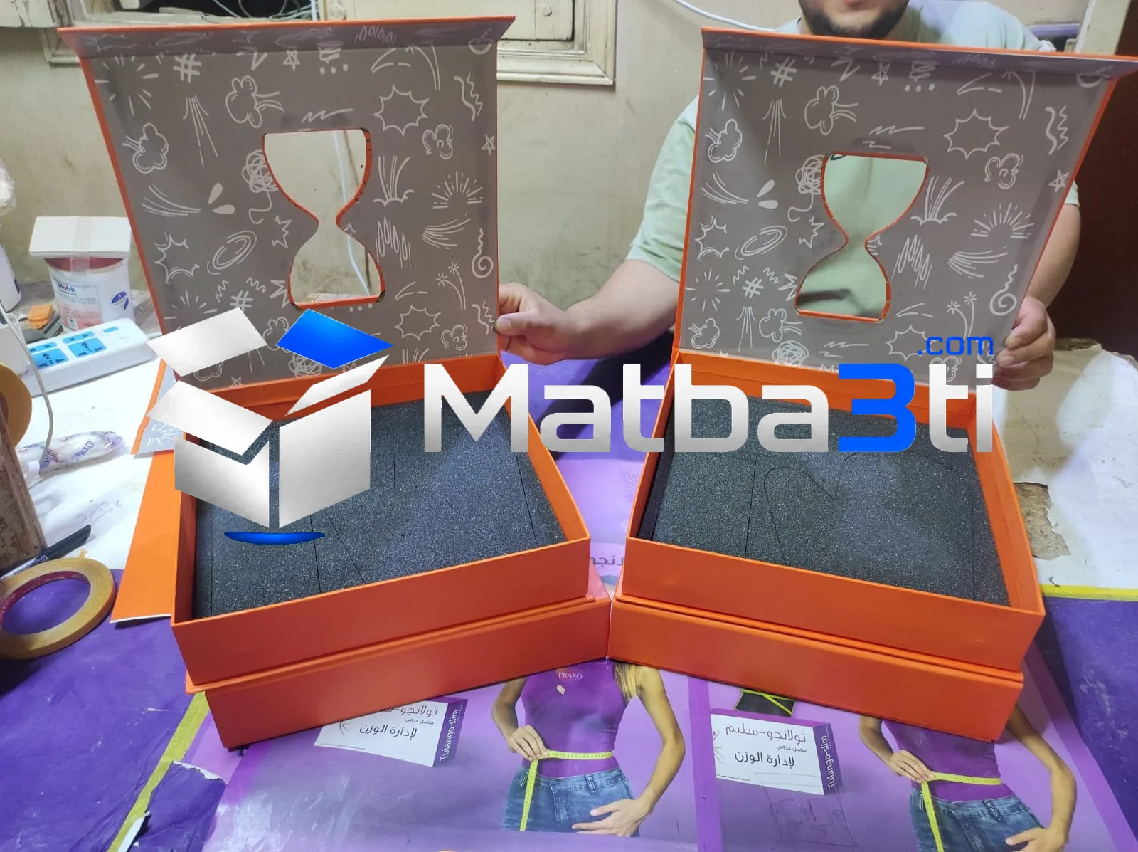 بوكسات مفتوحة بفوم داخلي مقصوص من أعمال مطبعتي